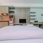 Elegant Studio Apartment @ Metropark Condominium Jababeka By Travelio